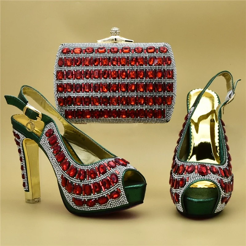Новинка Комплект из итальянских женских туфель и сумочки Свадебные туфли со
