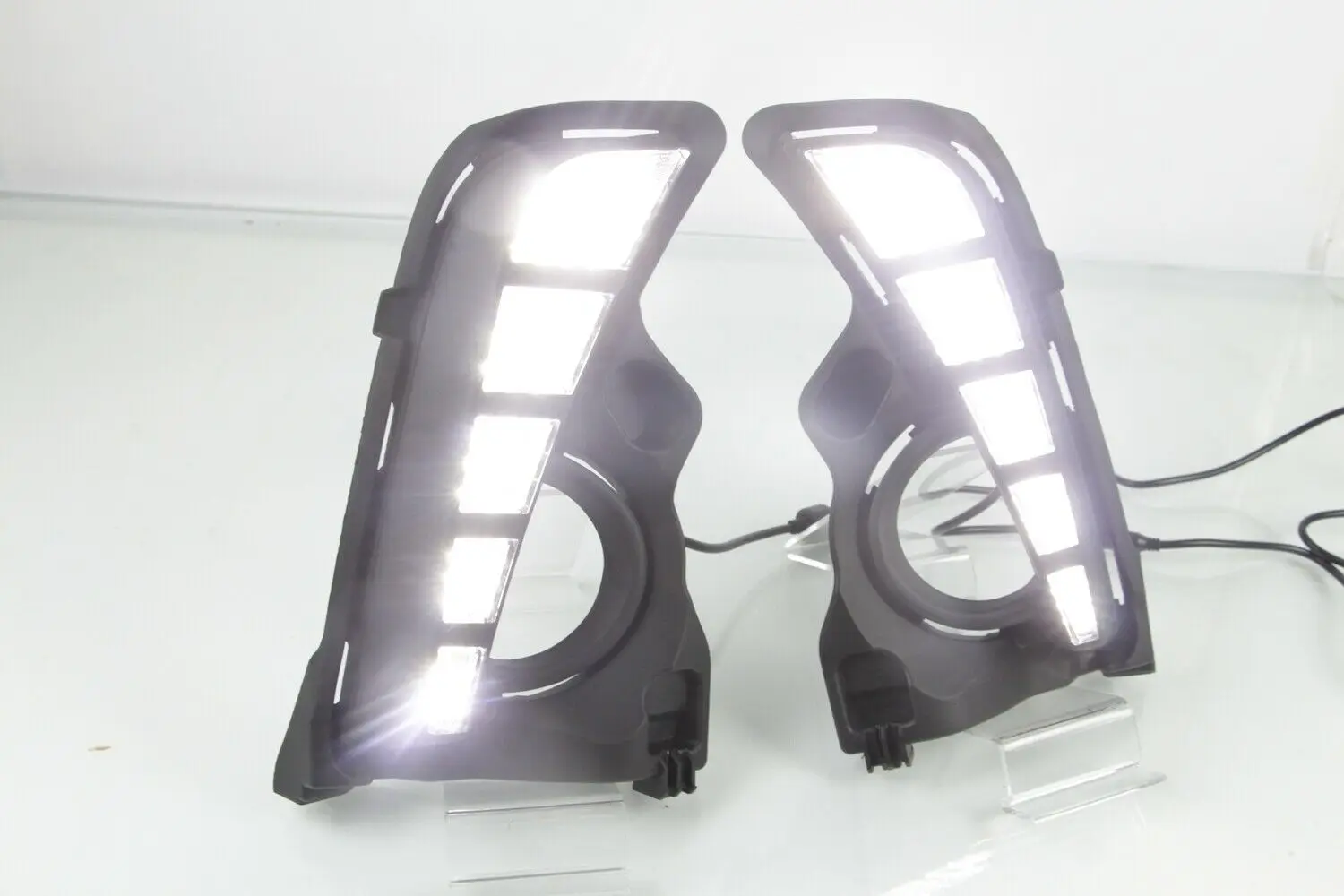 

LED DRL Daytime Running Driving Light Lamp For Toyota Highlander 2018-2019