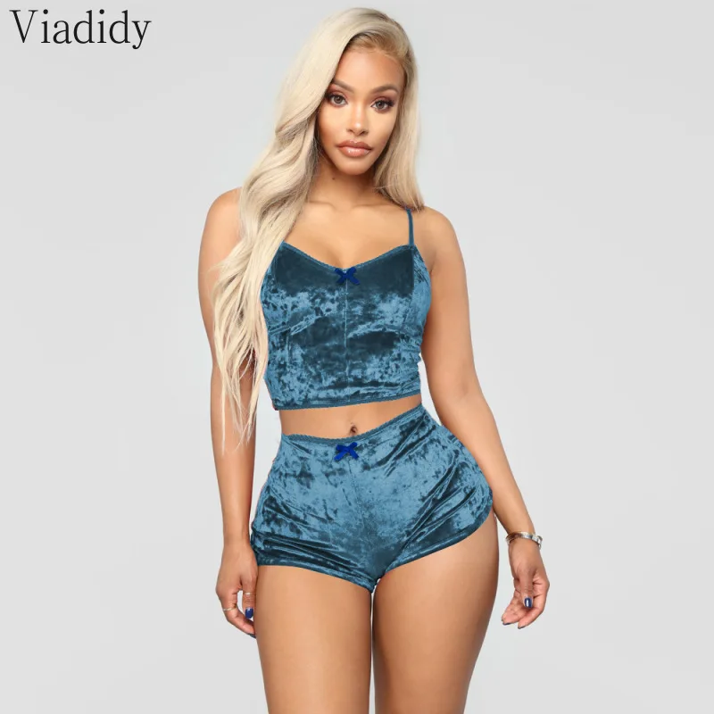 

Women Solid Color Sexy Nightclub Velvet Deep V Spaghetti Strap Top and Elastic Waist Shorts Set 2pcs Suits