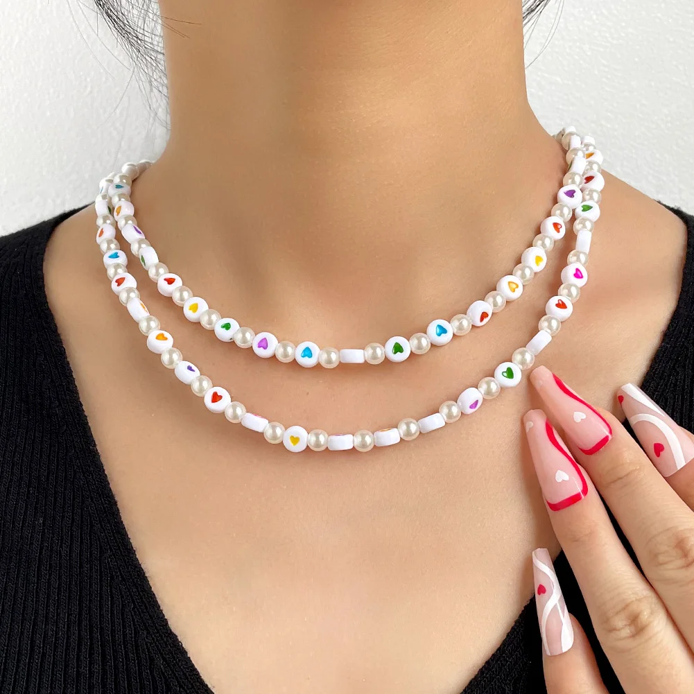 

Handmade Rainbow Heart Beaded Necklace For Women White Bead Imitation Pearls Choker Collar Simple Boho Necklaces Summer Jewelry