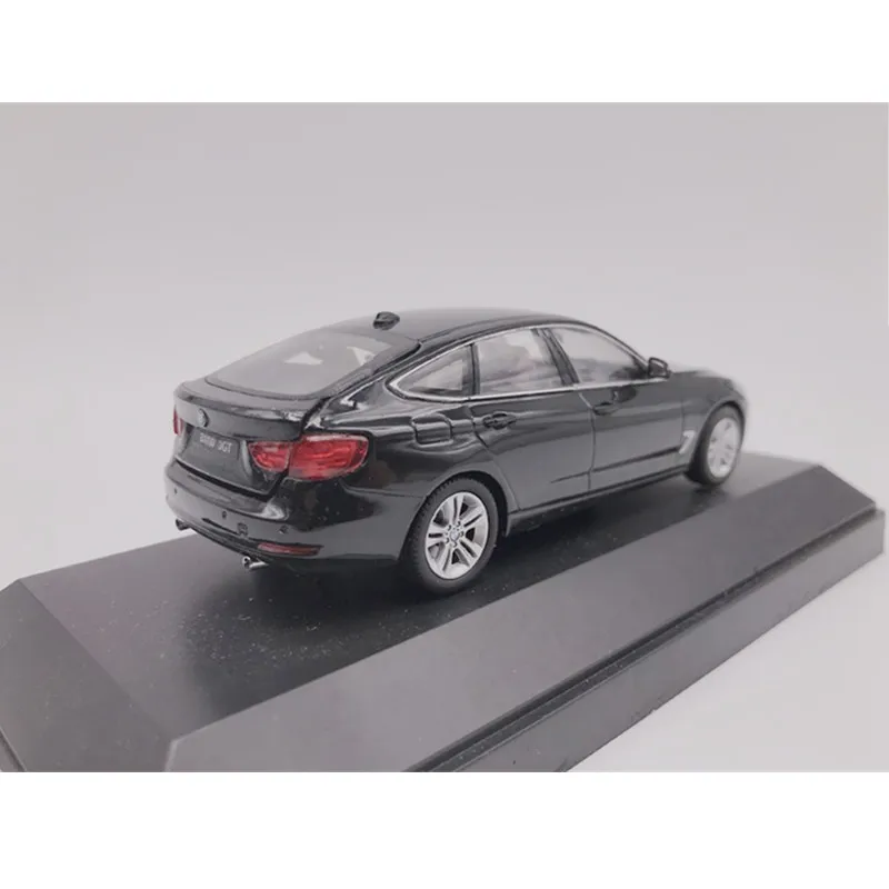 Модель автомобиля из сплава 1:43 серия BMW 3 gt металлическая Коллекция игрушек