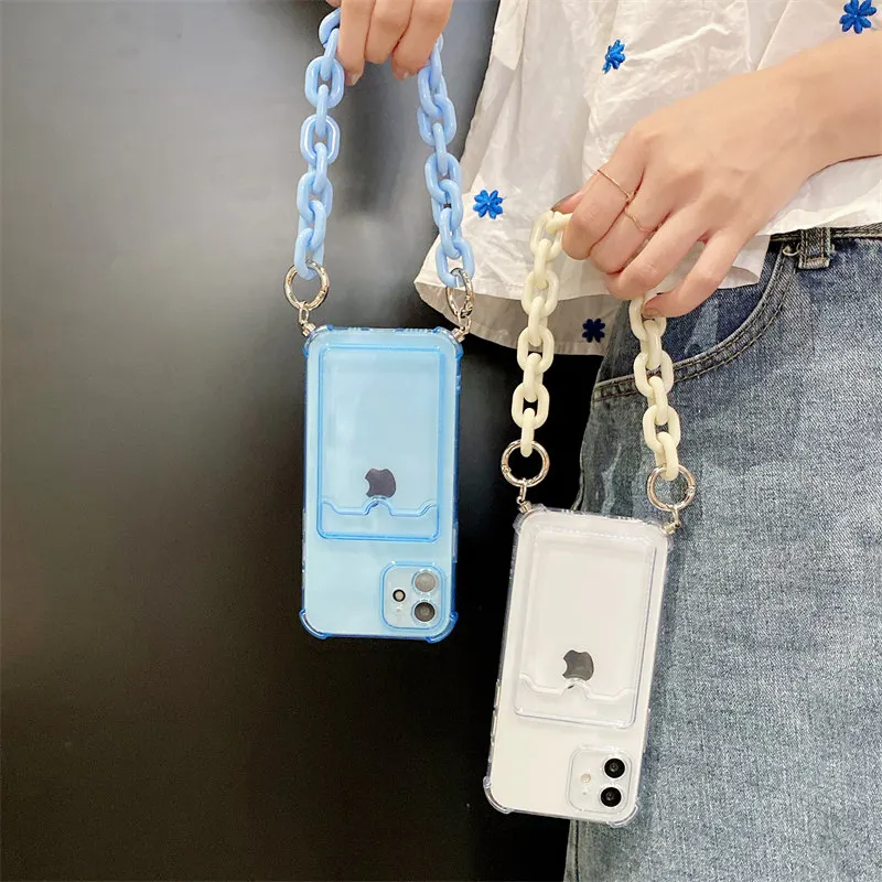 Чехол для телефона Moskado однотонный с цепочкой и браслетом ударопрочный iPhone 11 12 Pro