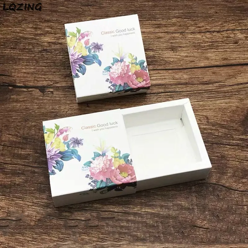 Маленькая квадратная бумажная коробка для конфет картонная упаковка эфирных