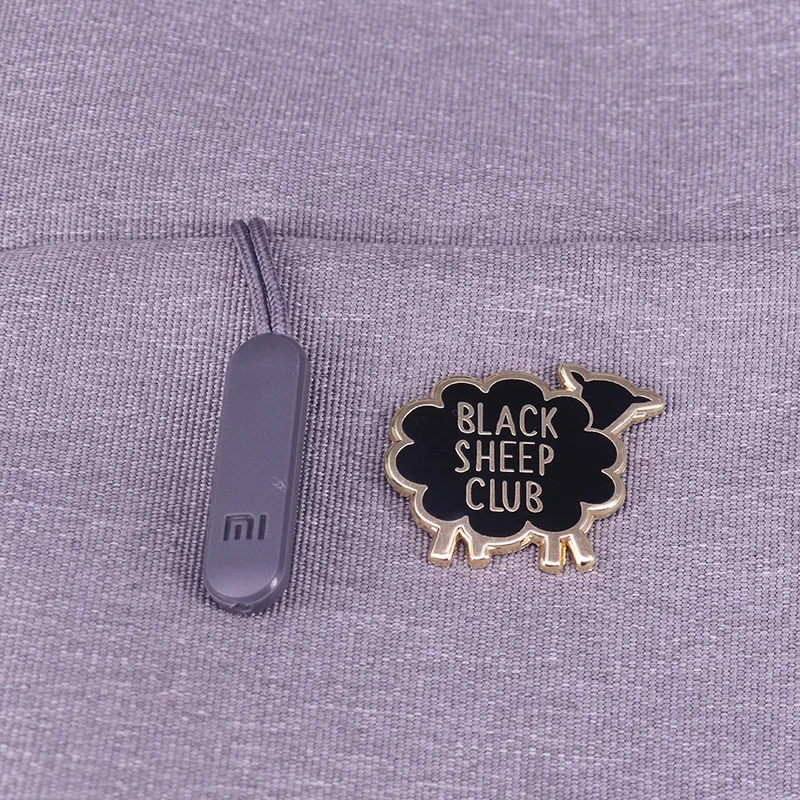 Черная эмалированная брошь в виде клуба овец гармония и милость для вас