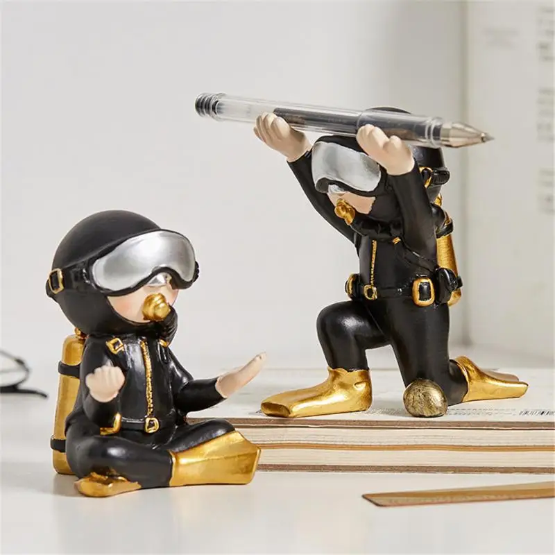 

Diver Pen Holder Glasses Holder Desk Decoration Student Supplies Home Decoration Decoration Office Decoration Children’s Gifts