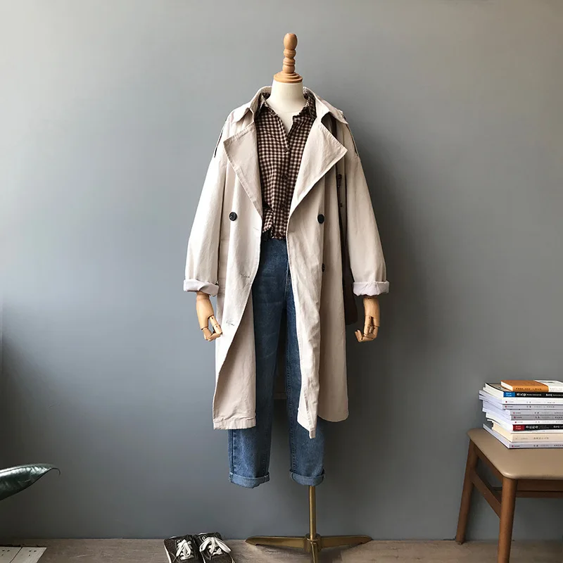 Ветровка женская с отложным воротником модный однотонный плащ в стиле оверсайз