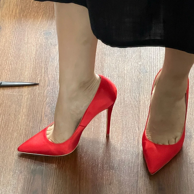 Veowalk/женские из красного шелка и сатина Женские элегантные туфли на высоком
