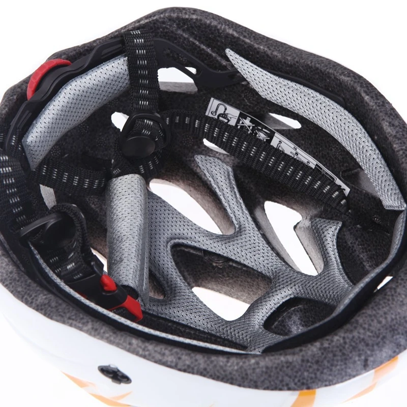 Ультралегкий спортивный велосипедный шлем с козырьком 18 вентиляционных