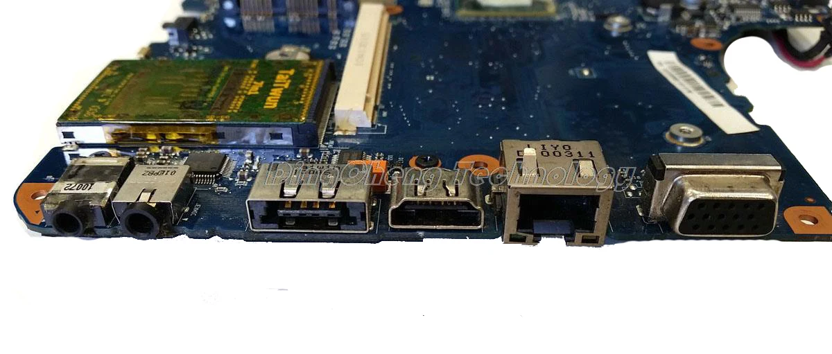 Материнская плата для ноутбука Toshiba Satellite A500 NSKAA LA-5361P HM55 DDR3 интегрированная