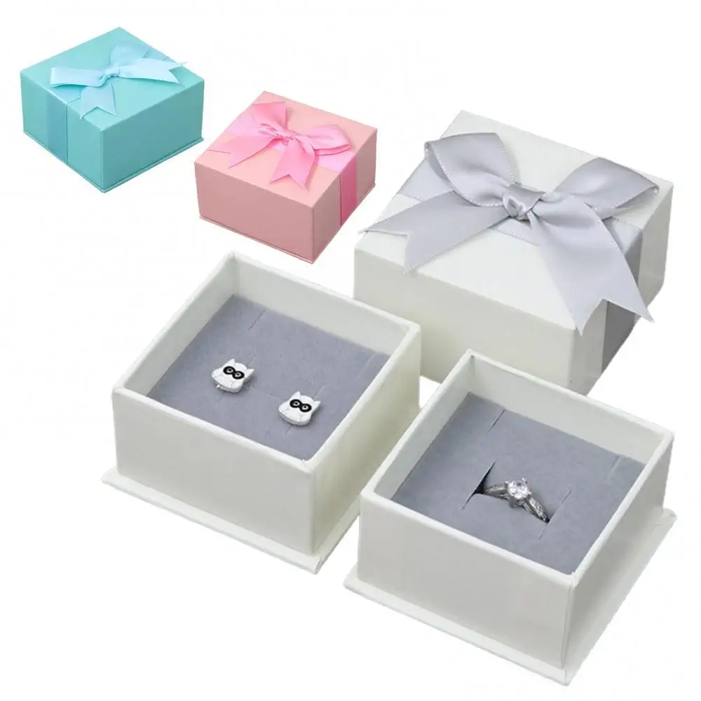 

Портативная квадратная шкатулка для ювелирных изделий, демонстрационный держатель для сережек, ожерелий, колец, чехол, органайзер для ювел...