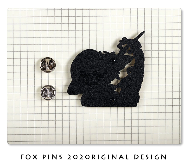 

Demon Slayer Kimetsu no Yaiba Kamado Tanjirou Metal Badge Brooch Pin Bags Pendant Cartoon Toy Anime Souvenir Collection Cosplay