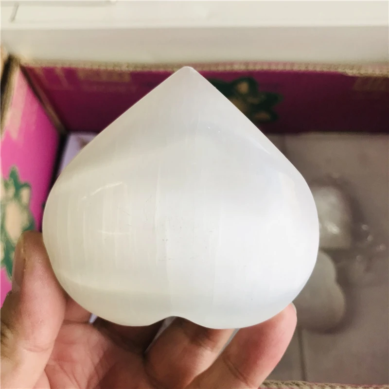

heart-shaped drop shipping Natural selenite gemstone heart reiki healing chakra gypsum stone Christmas gift for girlfriend