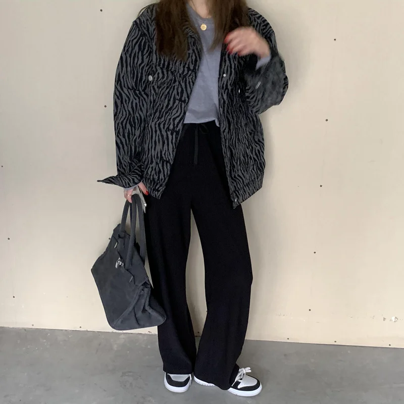 Черное пальто привлекательное джинсовое с принтом зебры Женская свободная