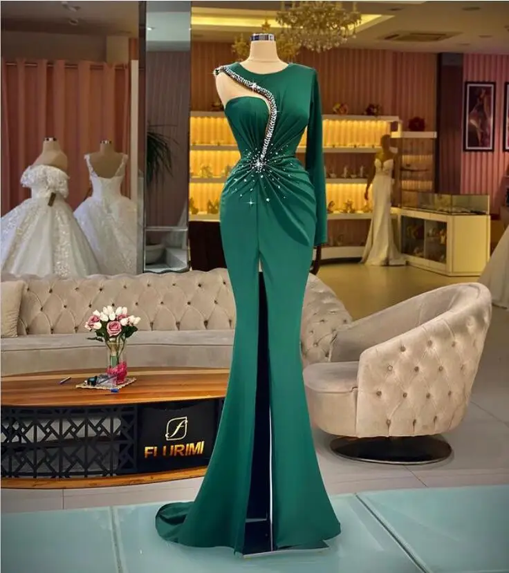 

Dark Green Mermaid Side Split Prom Dresses One Shoulder Long Sleeve Beaded Evening Dress Party Wear Satin Gowns