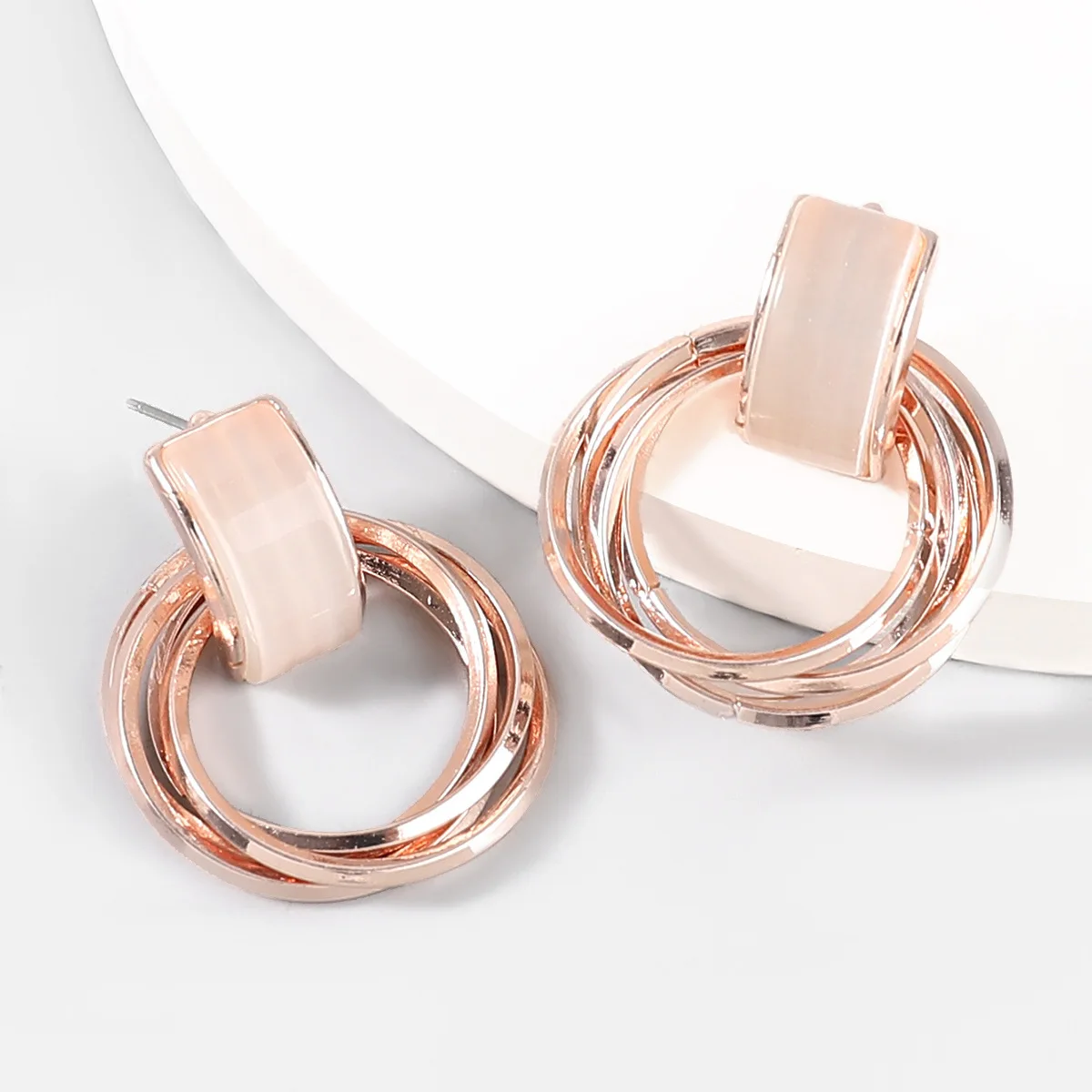 

Rose Gold Sweet Women Stud Earrings Fashion Simple Wedding Party Delicate Jewelry High Quality Women Statement Earrings HT209