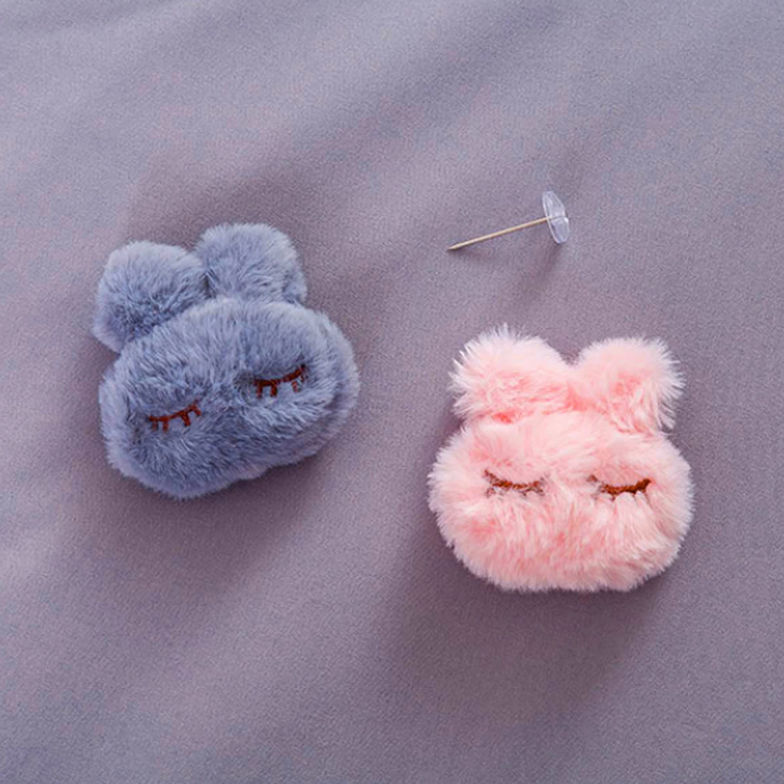 

Cute Quilt Blanket Clip Rabbit Claw Shaped Quilt Holder Soft Fluffy Protective Baby Blankets Fastener Fix Anti-slip Grippers