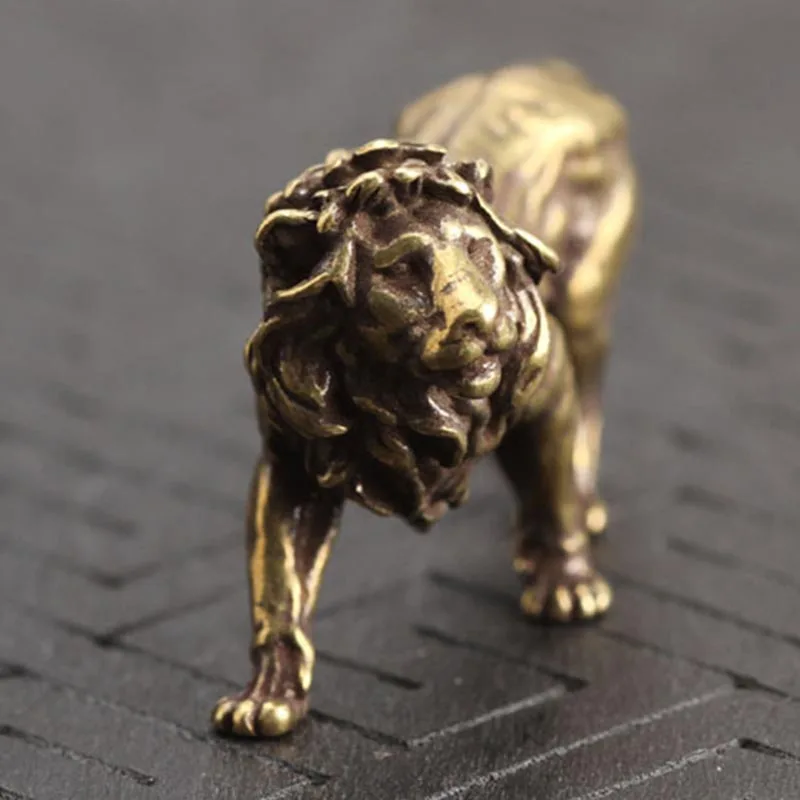 

Accessories Lion ornament Statue Sculpture Miniatures Figurines Craft DeskBrass and pure copper are used to make majestic lion