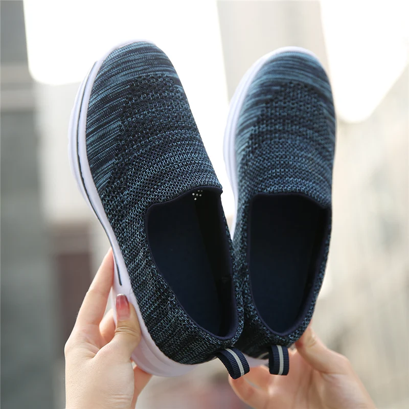 Женские теннисные туфли черные износостойкие спортивные для фитнеса и активного