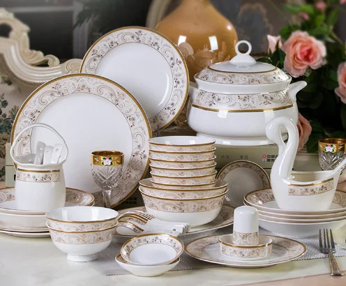 2021 модная посуда домашняя Европейская из костяного фарфора набор посуды с комбинированным золотым краем