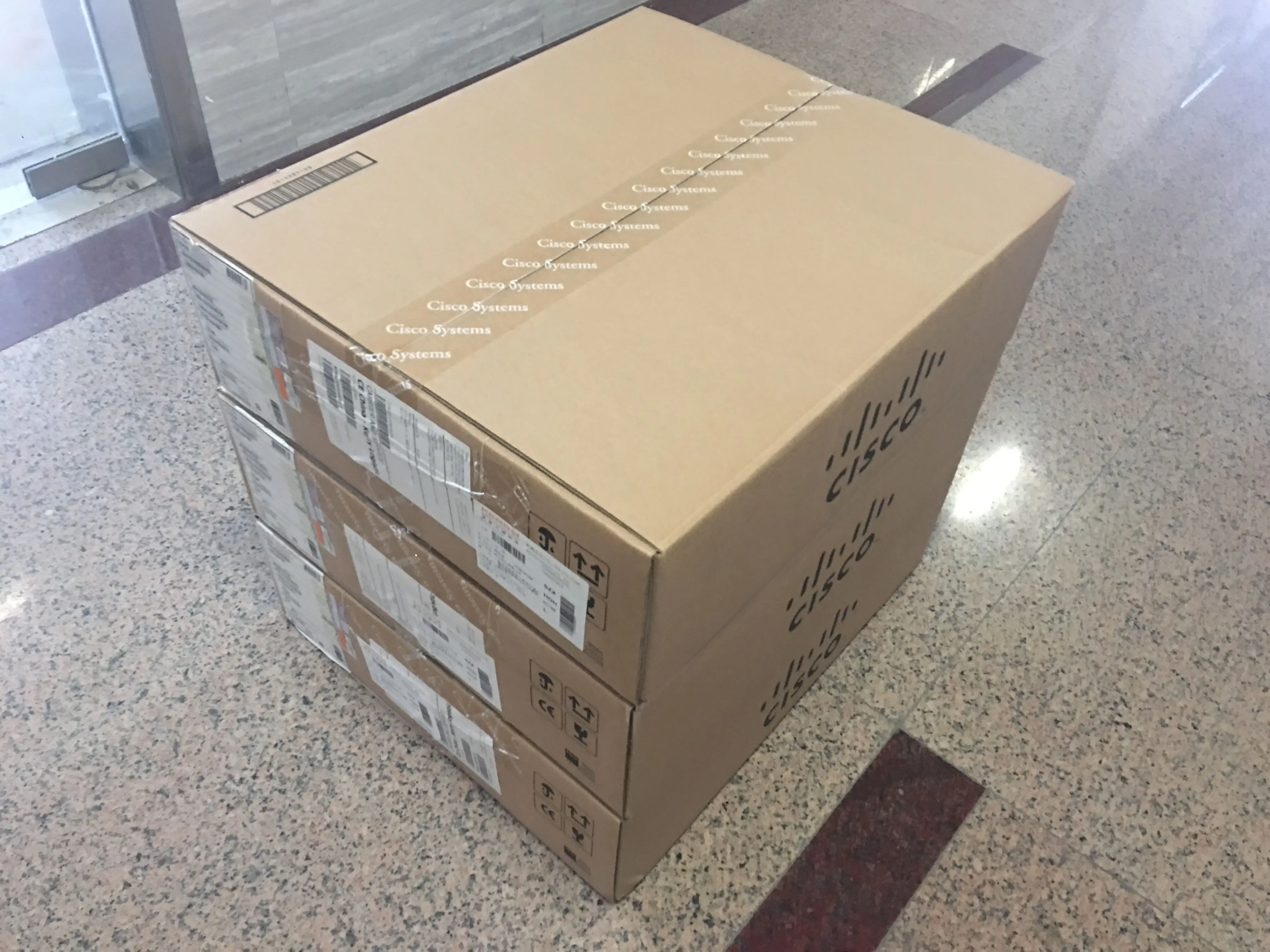 WS-C3850-48XS-S Catalyst 3850 48 Port 10G Fiber Switch IP Base | Компьютеры и офис