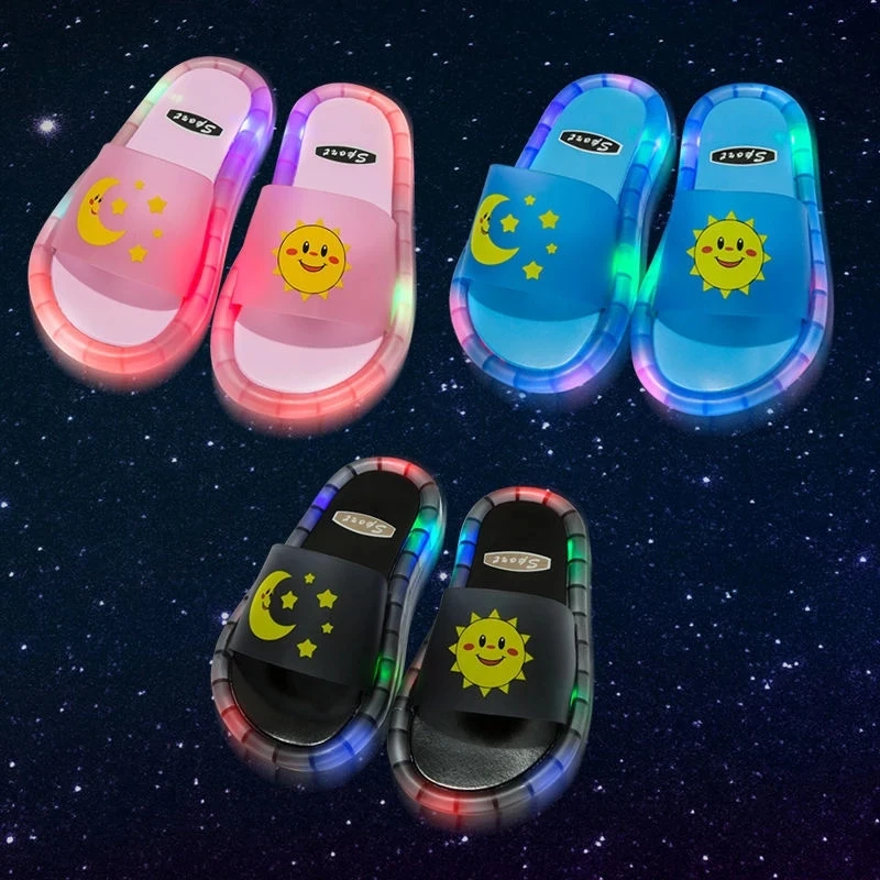 

2021 Footwear Luminous Jelly Summer Children's LED Slipper Girls Slippers PVC Non-slip Beach Sandals Kids Dancing Bathroom Shoes