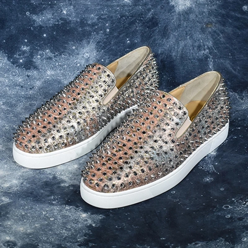 

Mixed Color New Shoes Man White Leather Cozy Flats Loafers Rivets Round Toe Men Dress Wedding Shoes Fashion Footwear Sneakers