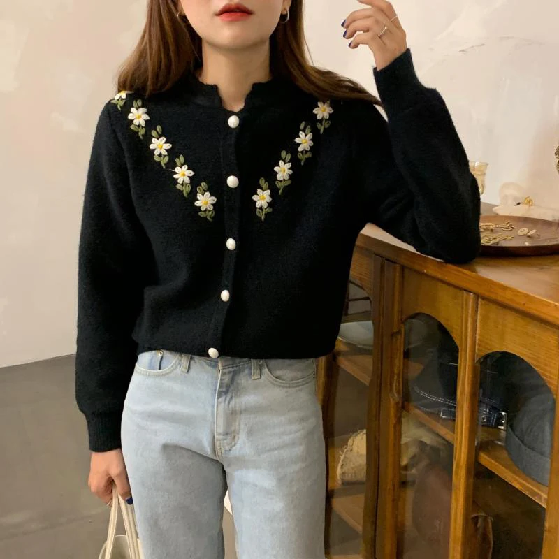 

Sweet O-neck Gentle Casual Office Lady Knitted Sweaters Top Elegant Floral Embroidery Loose Open Stitch Cardigans
