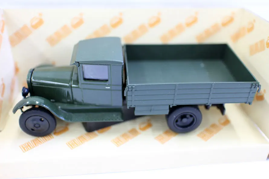 Классическая 1:43 шкала литья под давлением сплав Металл Винтаж русский грузовик миниатюрный моделирование статические Автомобили Модель дисплей коллекция