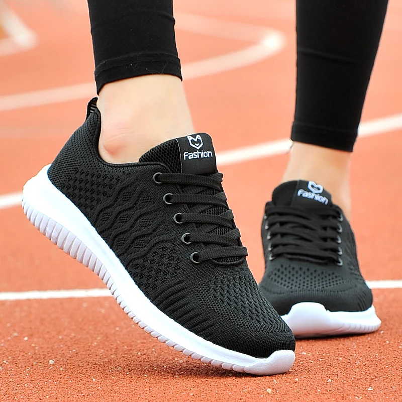 Sapatos de Malha Esportes Sapatos Femininos Nova Primavera Respirável Estudante Viagem Leve Tênis 2021