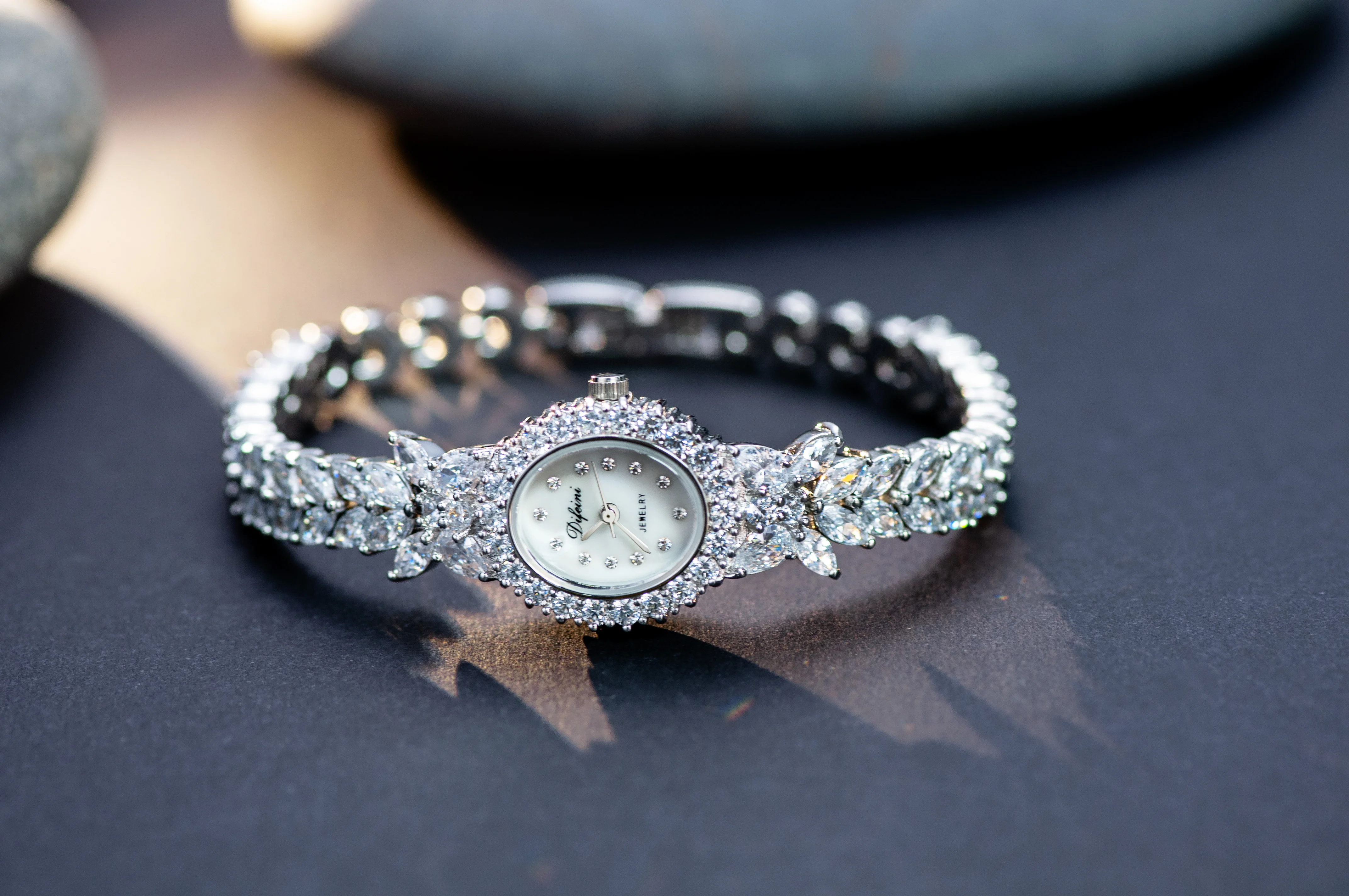 2021 Алмазная простая Бриллиантовая багета циркониевые кварцевые винтажные часы