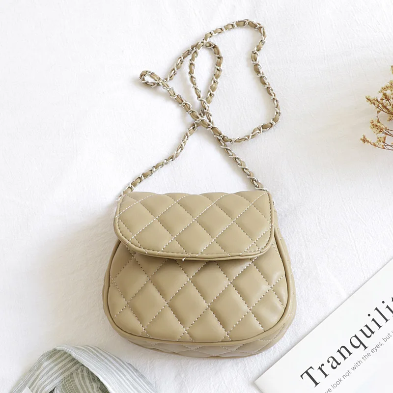 Youda/Модная стильная женская сумка мессенджер на цепочке простая однотонная из