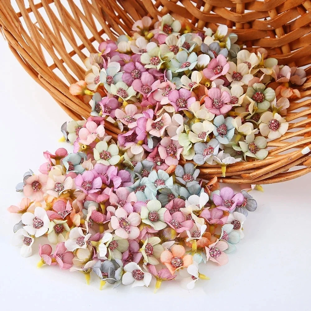 

Artificial Flowers 50 Pieces of 2.5cm Wide Mini Daisy Flower Heads, Wedding Flowers, Valentine's Day Confession Fake Flowers DIY