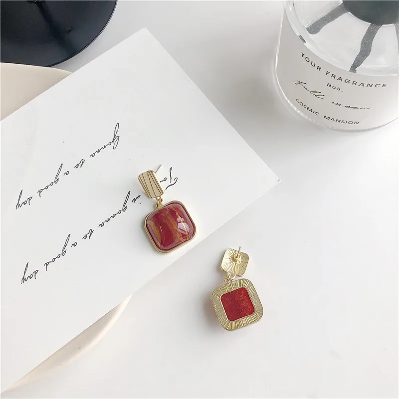 Модная держащая форму темпераментные ретро серьги гвоздики Геометрия