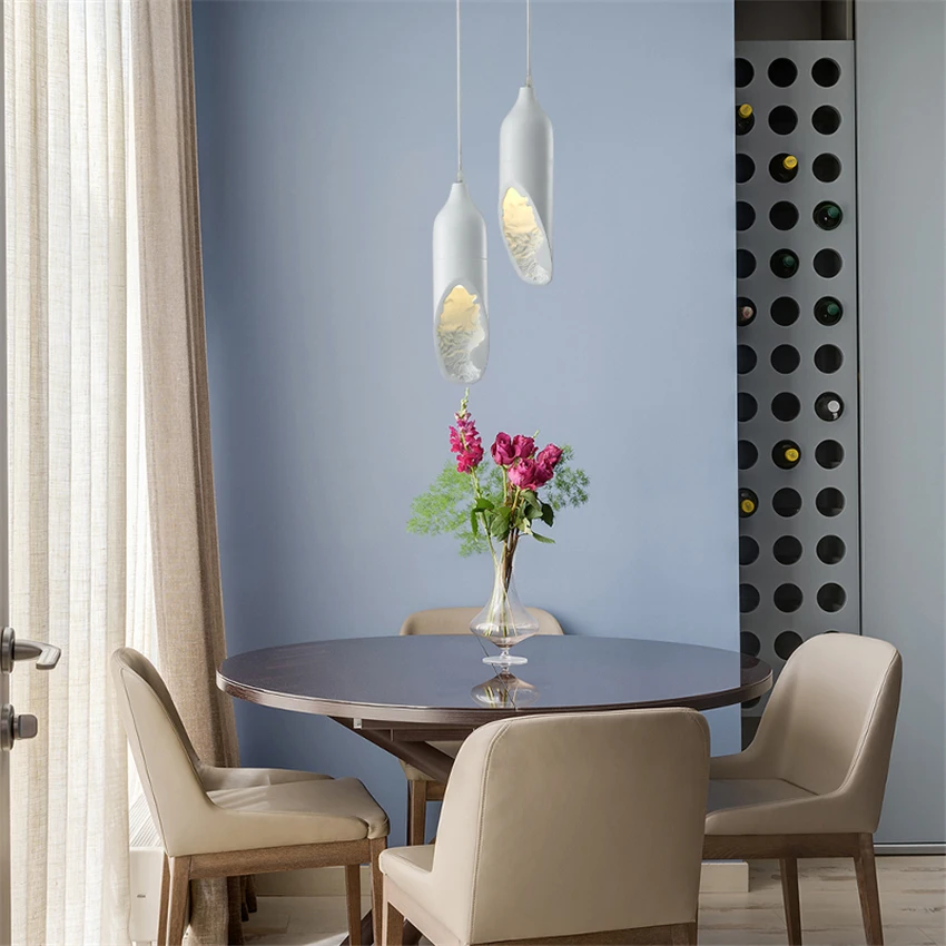 Длинные подвесные светильники в стиле пост-модерн скандинавском с резьбой из