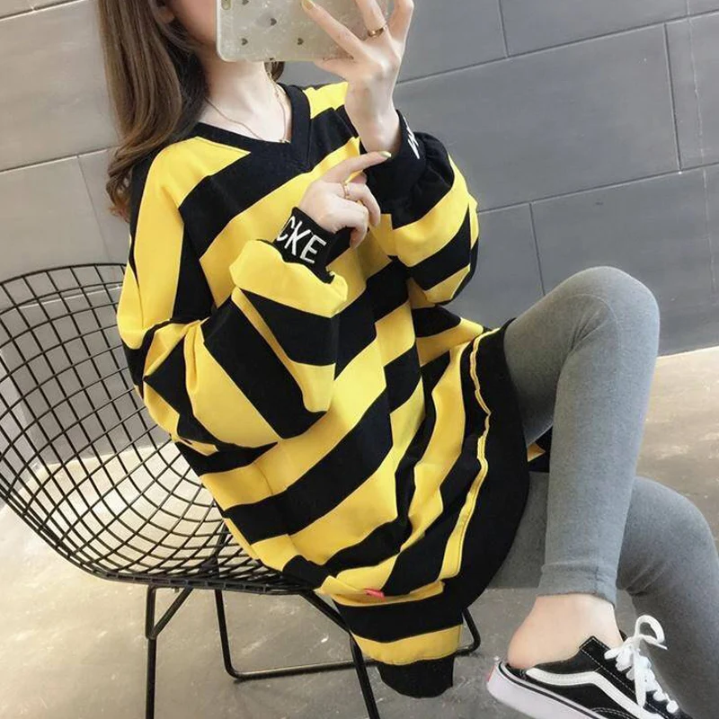 

Hoodies & Sweatshirts