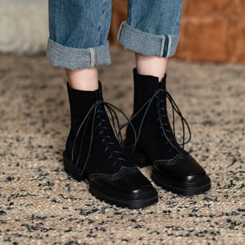 

2021 New Women Patchwork Lace Up High Top Ankle Boots Fashion Lady Sqaure Toe Genuine Leather Shoes Med Heels Moto Biker Boots
