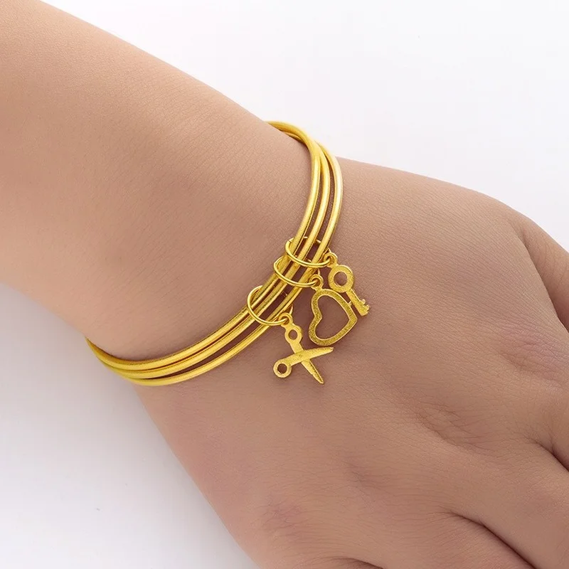 

Women's 24K Gold-plated Bracelet Love Goldfish-shaped Fashion Frosted Bracelets Sand Gold Three-ring Thin Bracelet Wedding Gifts