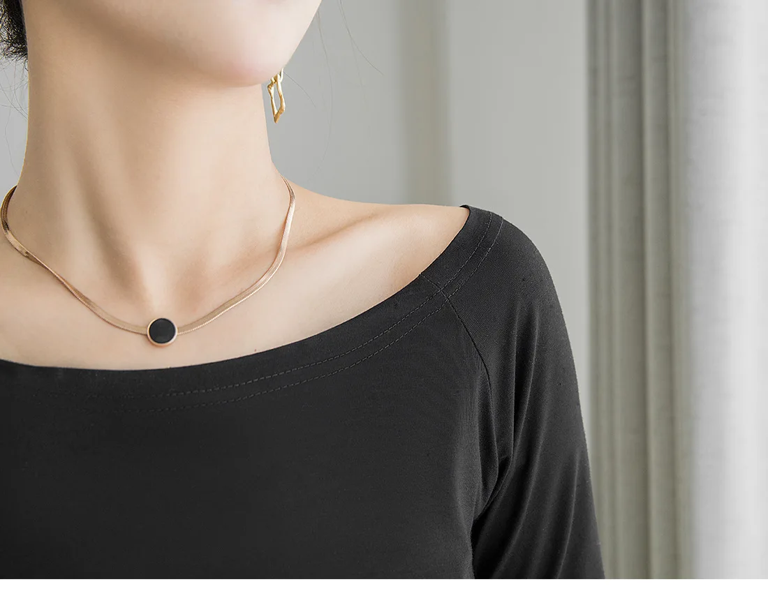 

Slash Neck Tops Women Half Sleeve T Shirt Modal Top Black M,L