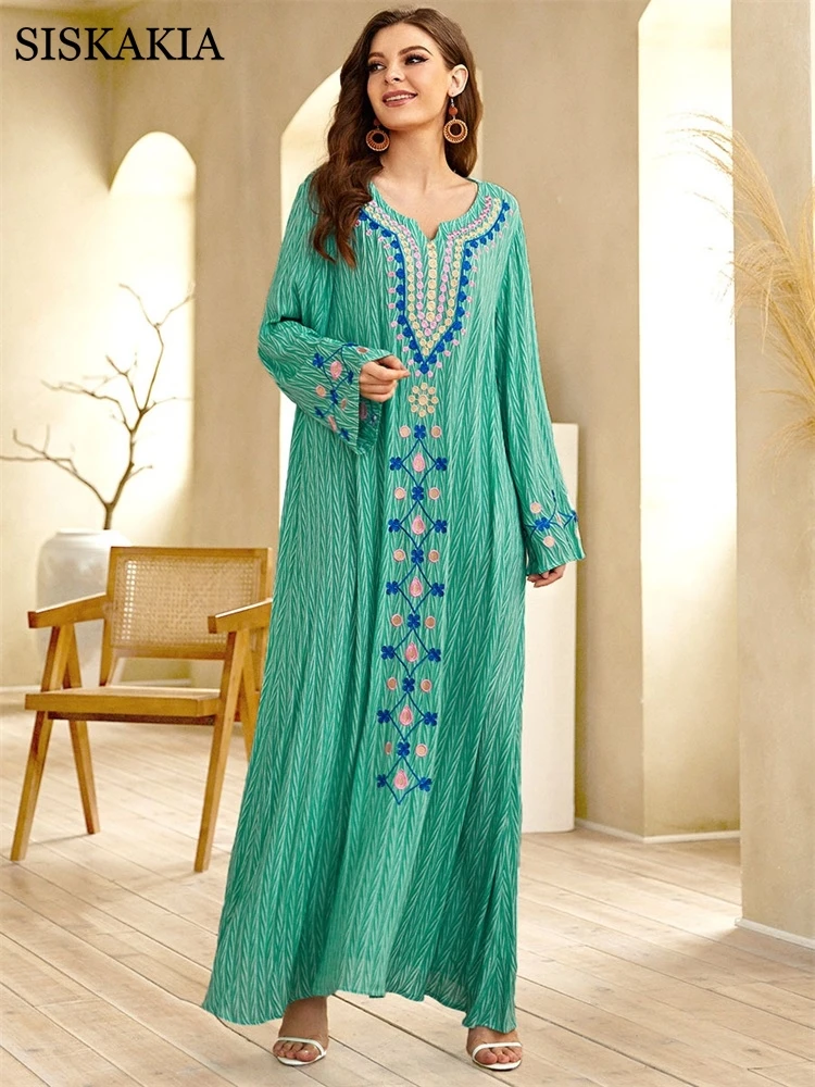 

Women Casual Dress New Fashion Elegant Arabian Long Sleeve V-Neck Flower Embroidery Green Loose Lady Maxi Dresses Autumn
