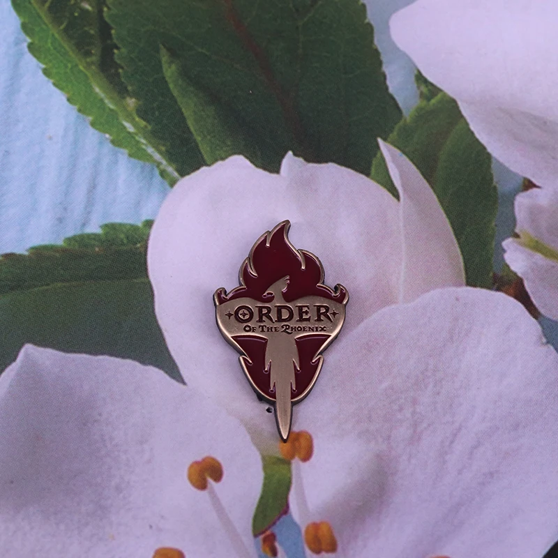 Заказ эмалированной броши в форме птицы с изображением пламени Феникса|Броши| |
