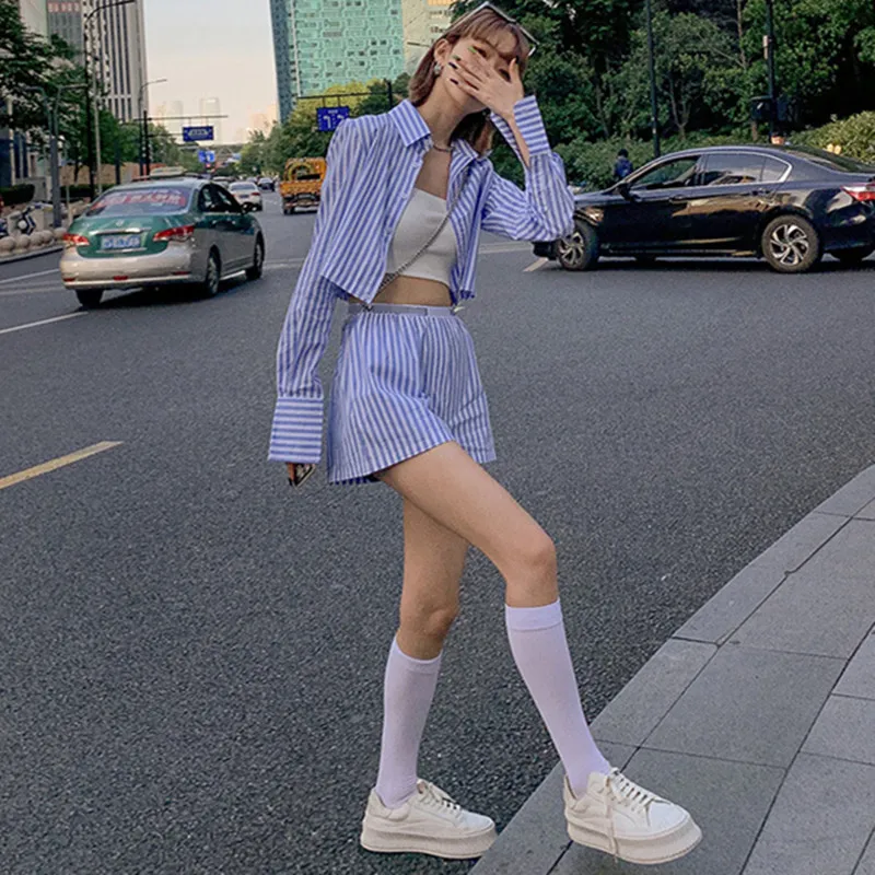 

Loung Wear Tracksuit Women Shorts Set Stripe Long Sleeve Shirt Tops And Loose High Waisted Mini Shorts Two Piece Set 2021