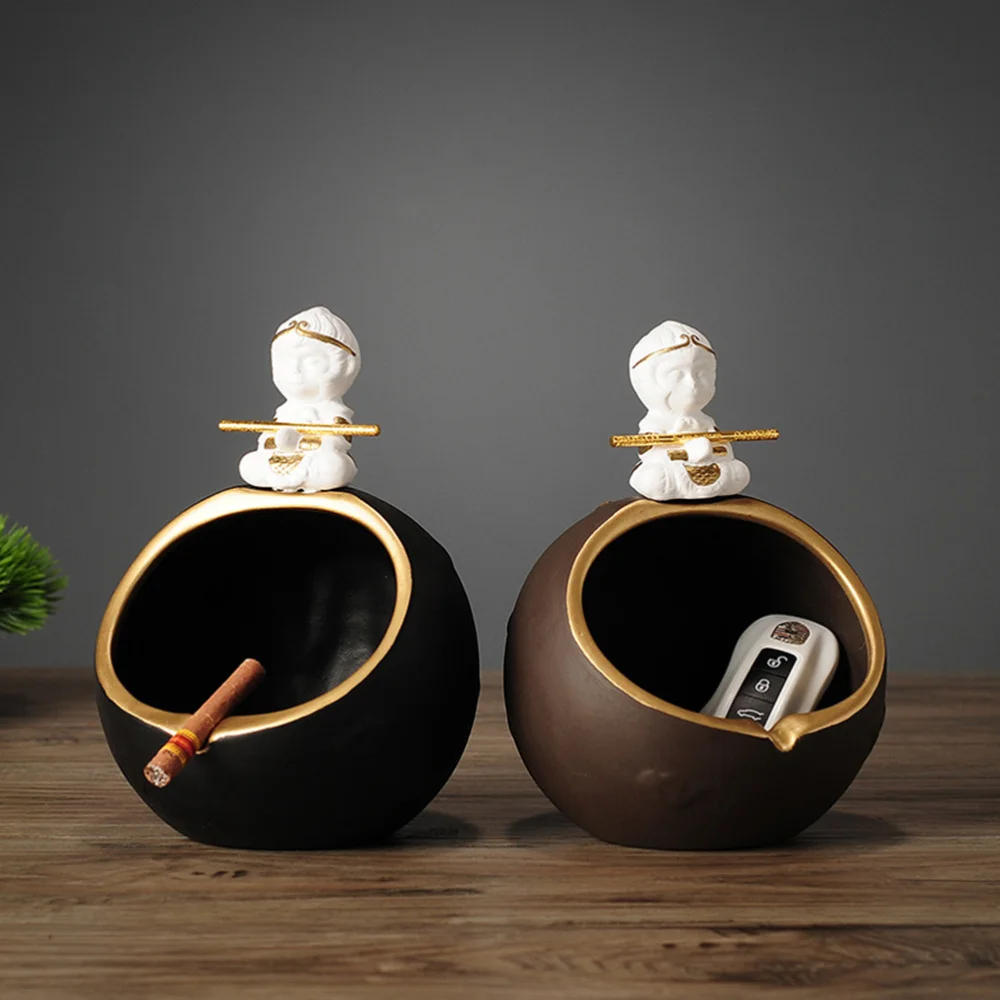 

1pc Ceramic Ashtray Decorative Ashtray Ornament Desktop Adornment