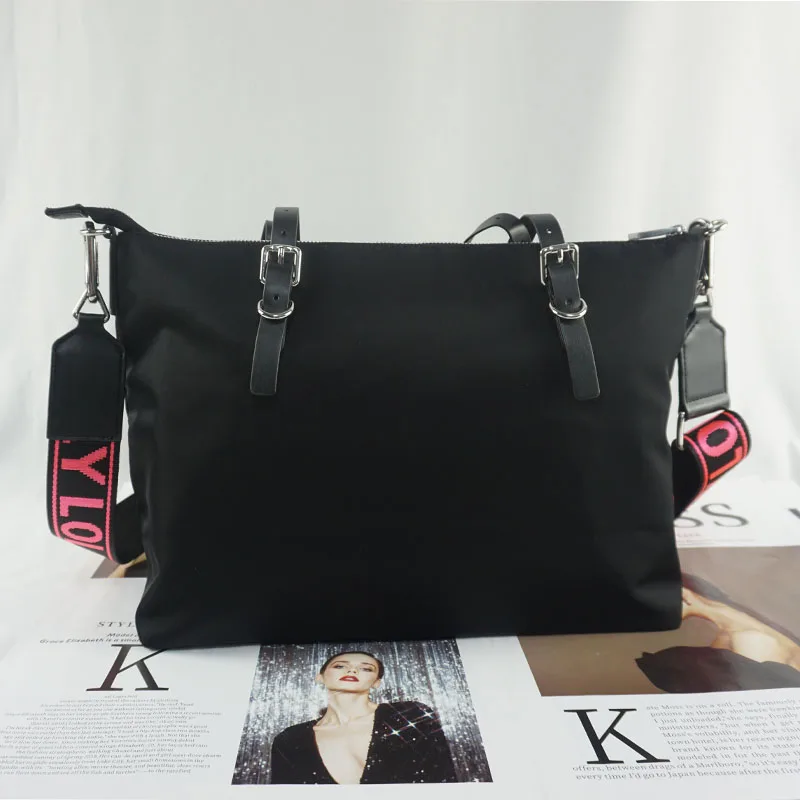 

Women's Handbags