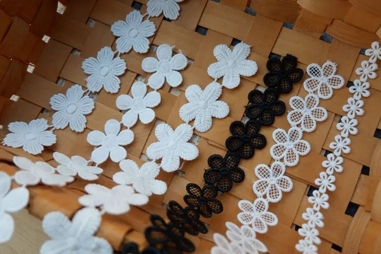 2021 18 Стилей 10 ярдов = 1 много оптовая цена кружевные отделки с цветами лепестков для платья для маленьких девочек, одежды, шитья diy на.