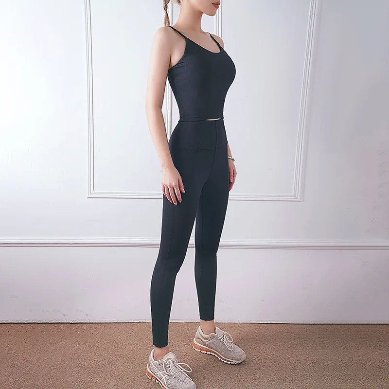 

Spring and Summer New Yoga Fitness Solid Color Suit Feminine Halter Vest Peach Hip Trousers Sports Two-piece Female