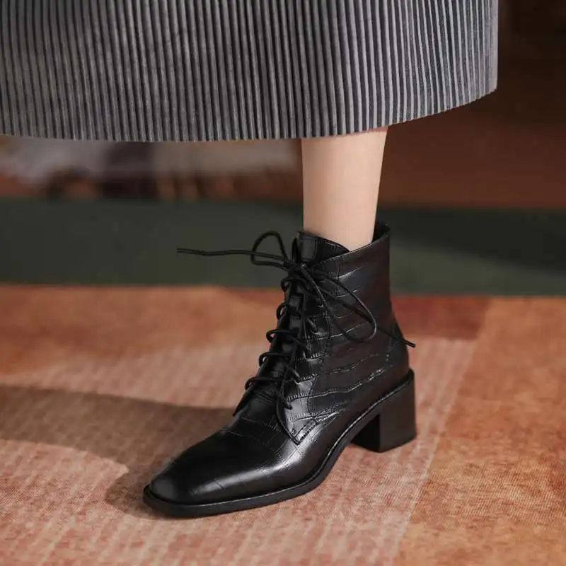 Jual Stok Habis 2022 Sepatu Bot Chelsea Antik Gambar Cetak Berenda Kulit Sapi Sepatu Musim Dingin Hangat Hak Tinggi Sepatu Bot Pergelangan Kaki Wanita Kantor Elegan