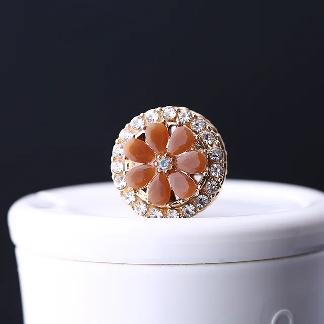 магнитные броши