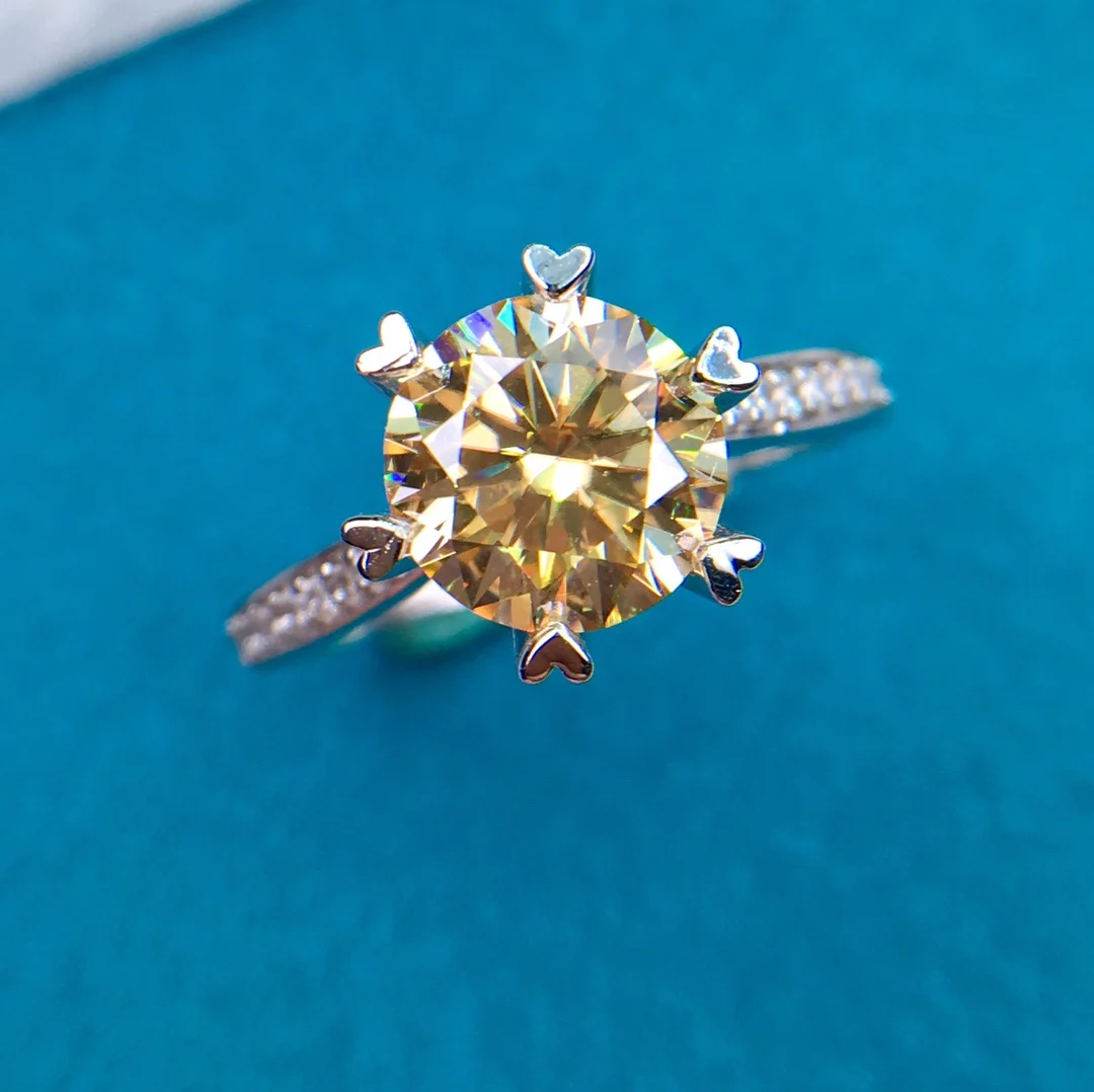 Кольцо женское из серебра 925 пробы с бриллиантом 2 карата |