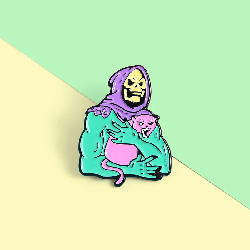 Эмалированная брошь в виде капюшона с эмалью | Украшения и аксессуары