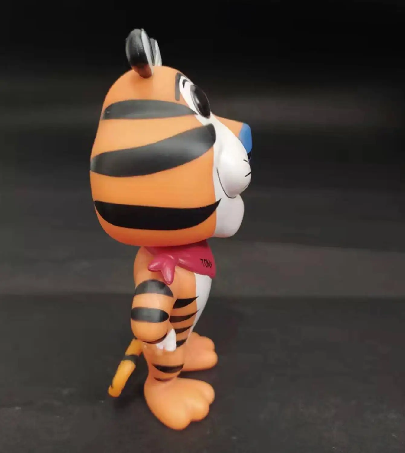 Большая распродажа свободная 4 &quotбез коробки поп-реклама значки Тони тигр